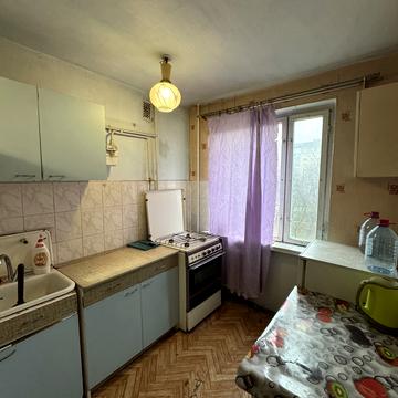 Тролейбусна, 15