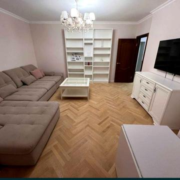 Кадетський Гай вул., 3