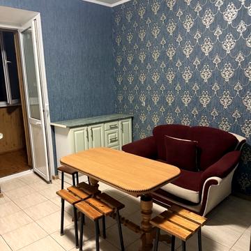 Вишняківська вул., 9