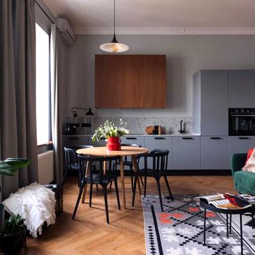 Костельна вул., 5