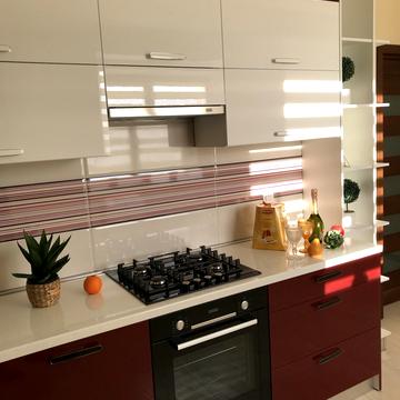 Богдана Хмельницького вул., 96