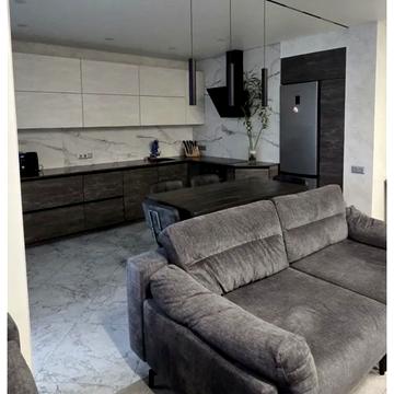 Микільсько-Слобідська вул., 8