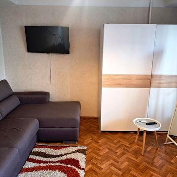 Ентузіастів вул., 37