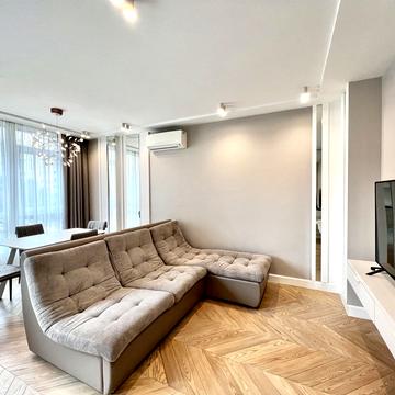 Предславинська вул., 40