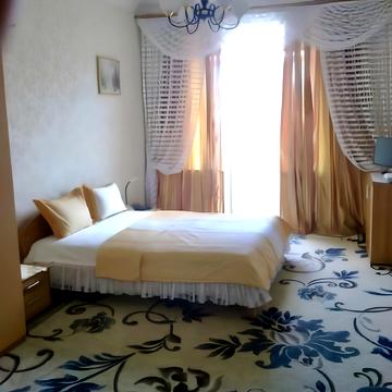 Велика Васильківська вул. (Червоноармійська), 24