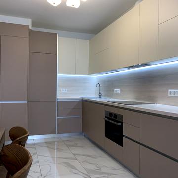 Євгена Сверстюка вул. (Марини Раскової), 6