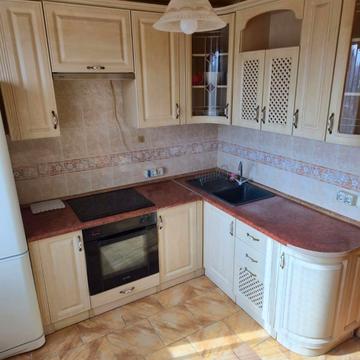 Європейського Союзу просп. (Правди), 17-А