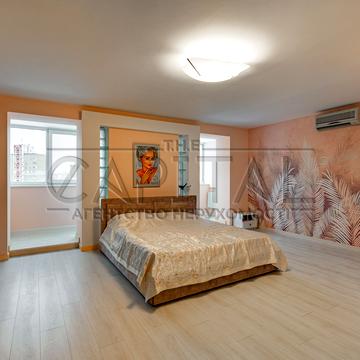 Драгоманова вул., 17