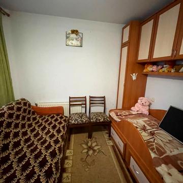 Івана Миколайчука вул., 17Б