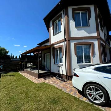 Київська вул., 11