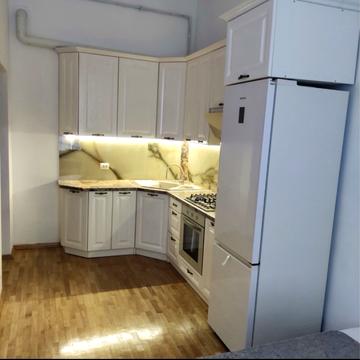 Нечуя-Левицького вул., 8