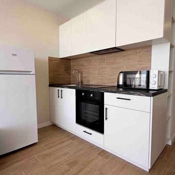 Олега Мудрака вул. (Генерала Наумова), 1-Б