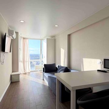 Олега Мудрака вул. (Генерала Наумова), 1-Б