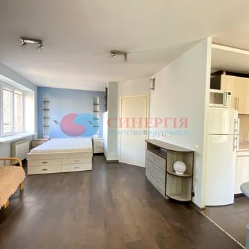 Григорія Сковороди вул., 3