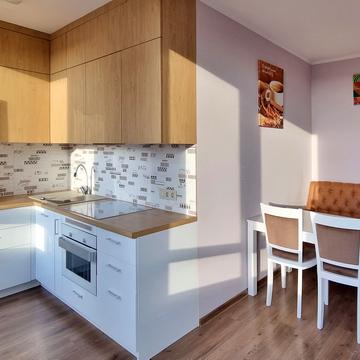 Салютна вул., 2к3