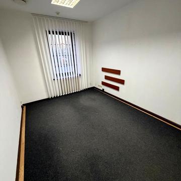 Соборна пл. (Жовтнева), 1-Б