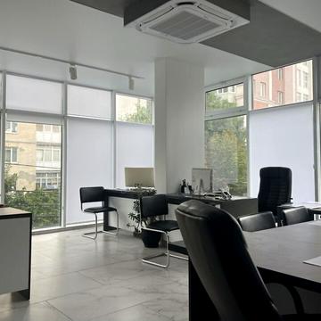 Грушевського вул., 51