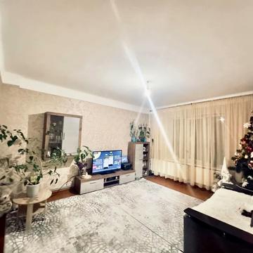 Героїв-земляків вул., 32