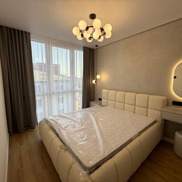 Богдана Хмельницького вул., 82-1