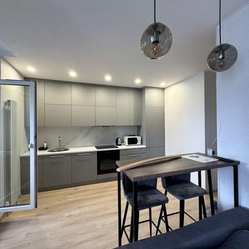 Микільсько-Слобідська вул., 8