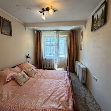 Варшавська вул., 68