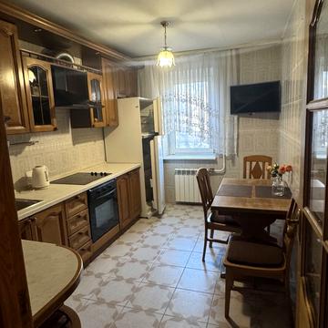 Вітряні Гори вул., 17