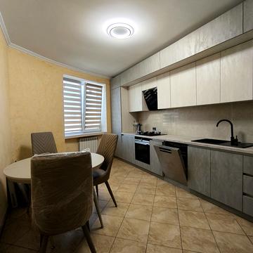 Кравчука вул., 42а