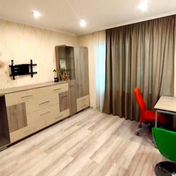 Вацлава Гавела бульв. (Івана Лепсе), 21-Б