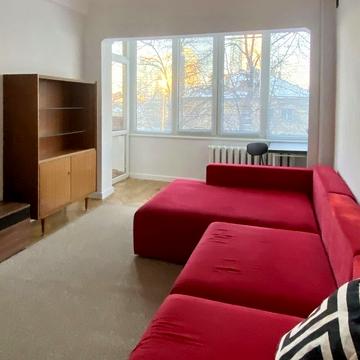 Білоруська вул., 30