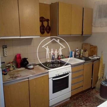 Варшавська вул., 68