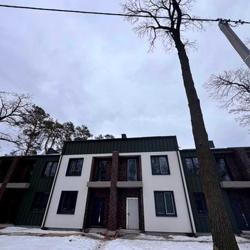 Варшавська вул.