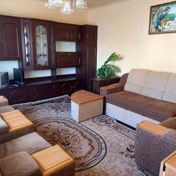 Петра Сагайдачного вул., 3