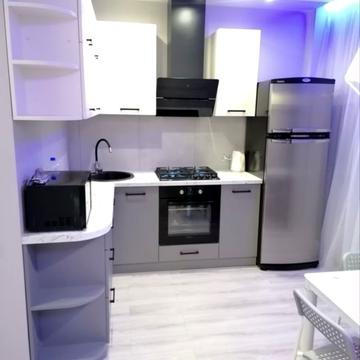 Євгена Чикаленка вул., 43