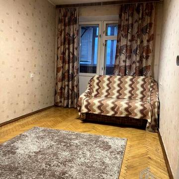 Чоколівський бульв., 4