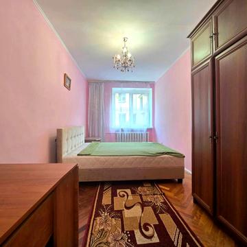 Авраама Лінкольна вул. (Димитрова), 31