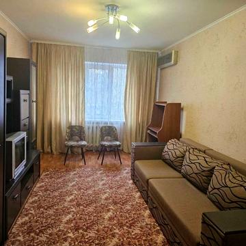 Сімї Глодан вул., 15