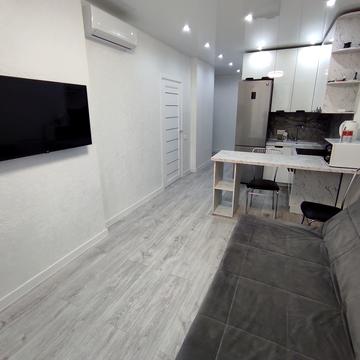 Кадетський Гай вул., 10