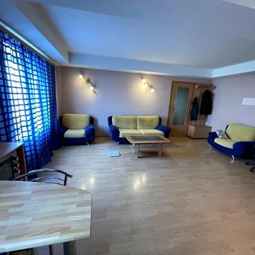 Дмитра Вишневецького вул., 4