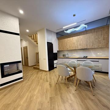 Володимира Яновича вул., 7