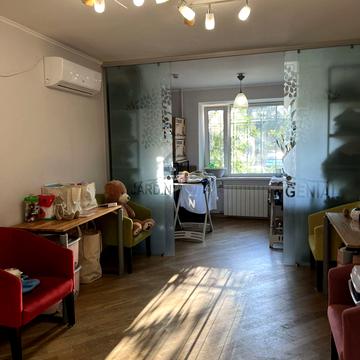 Володимира Івасюка просп. (Героїв Сталінграду), 14