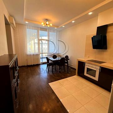 Антоновича вул. (Горького), 72