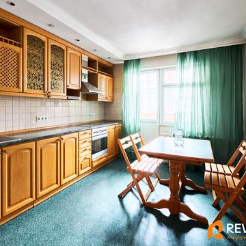 Івана Пулюя вул., 5-А