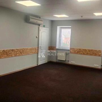 Кирилівська вул., 15б