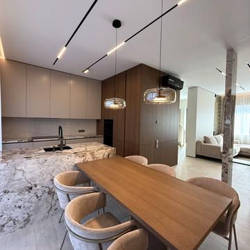 Олександра Попадинця вул., 32