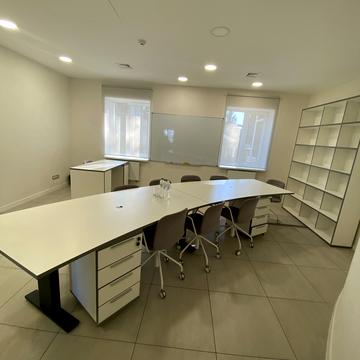 Велика Кільцева вул., 7