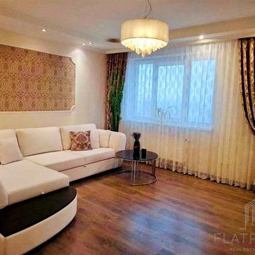 Олександра Мишуги вул., 12