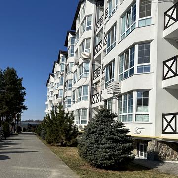 Придорожна вул., 3