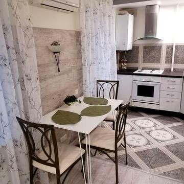 Фабрично-Заводська вул., 20