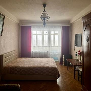 Рея Бредбері вул., 14