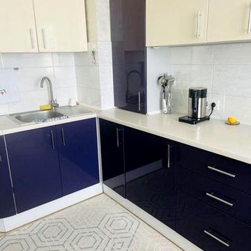 Черкаська вул., 16